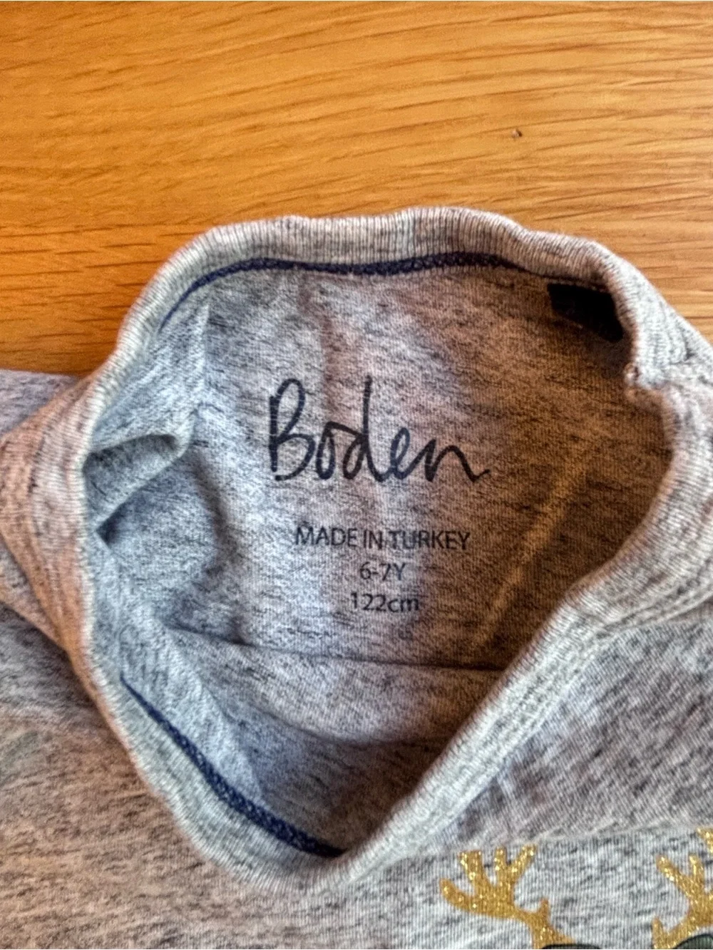 Mini Boden Heather Gray Long-Sleeve 'Mistletoad' Tee with Green Frog